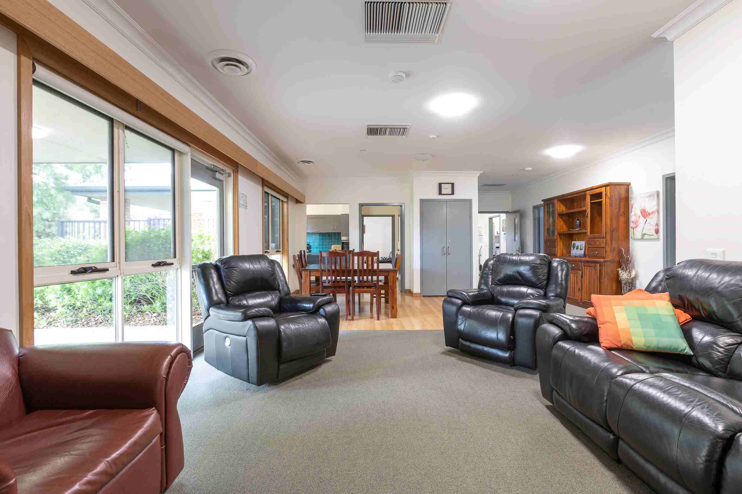 Howe st respite lounge dining